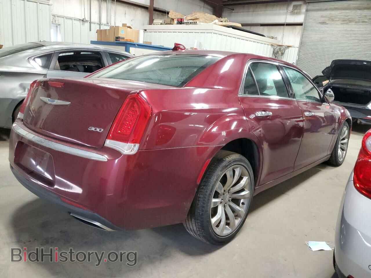2019 CHRYSLER 300 - VIN: 2C3CCAEG4KH686580 - Фото 3