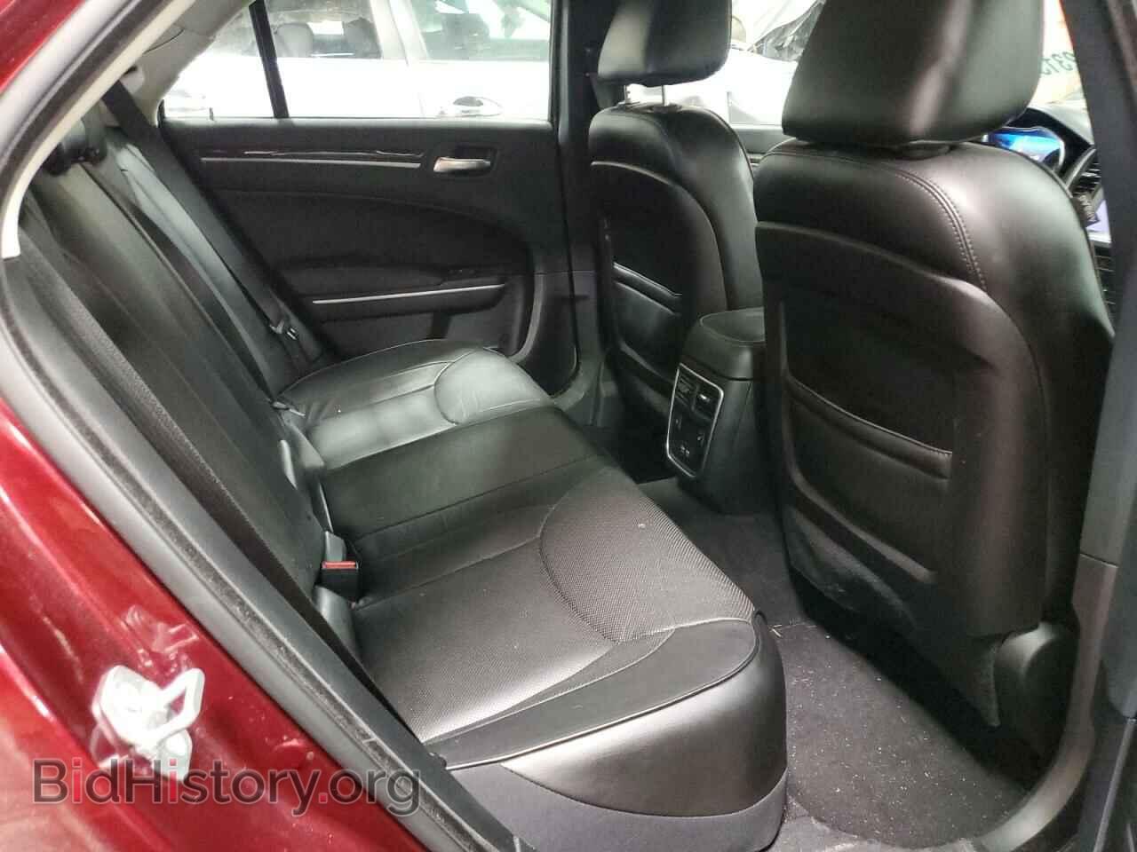 2019 CHRYSLER 300 - VIN: 2C3CCAEG4KH686580 - Фото 10