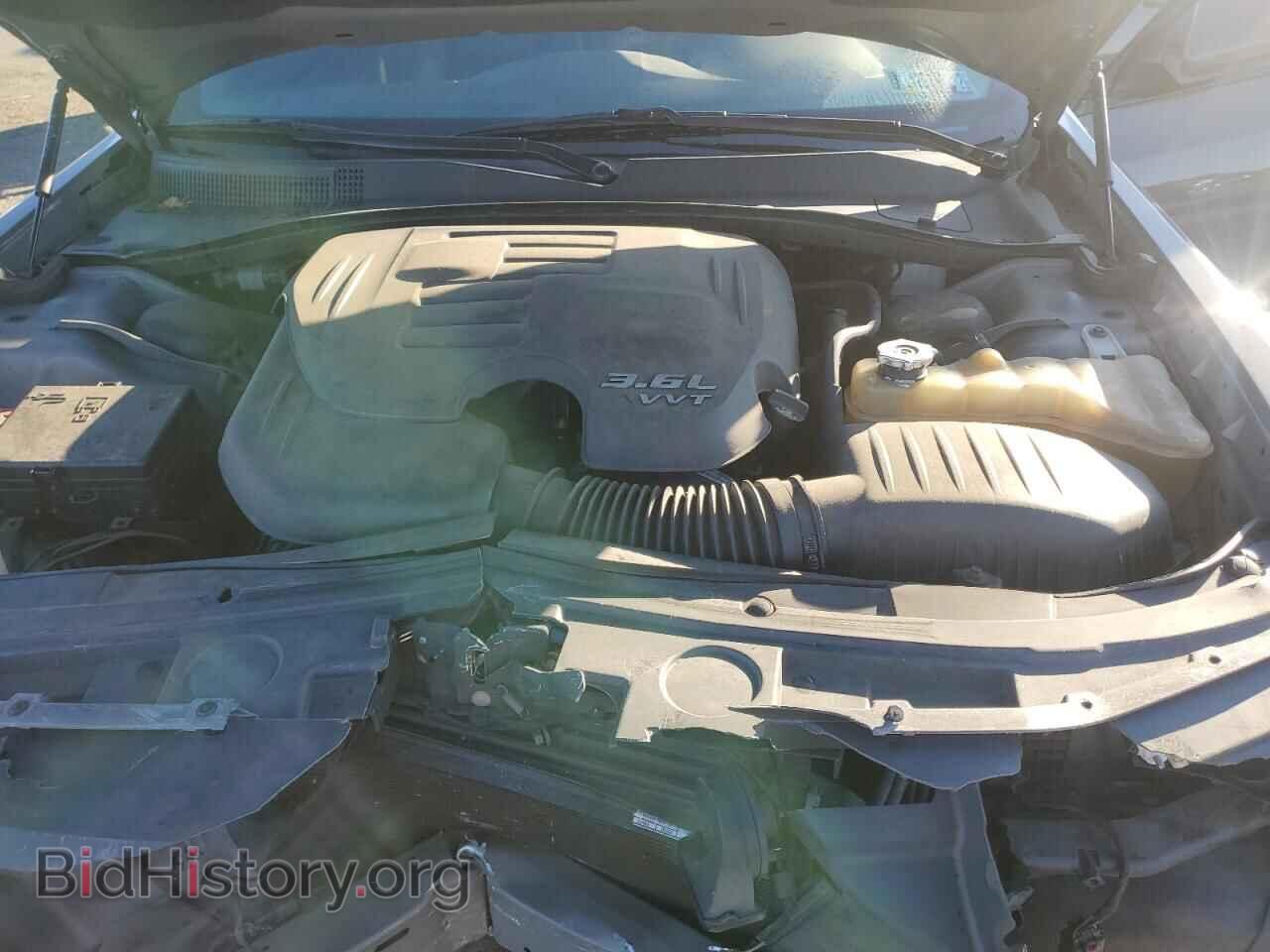 2019 CHRYSLER 300 - VIN: 2C3CCABG9KH625942 - Фото 11