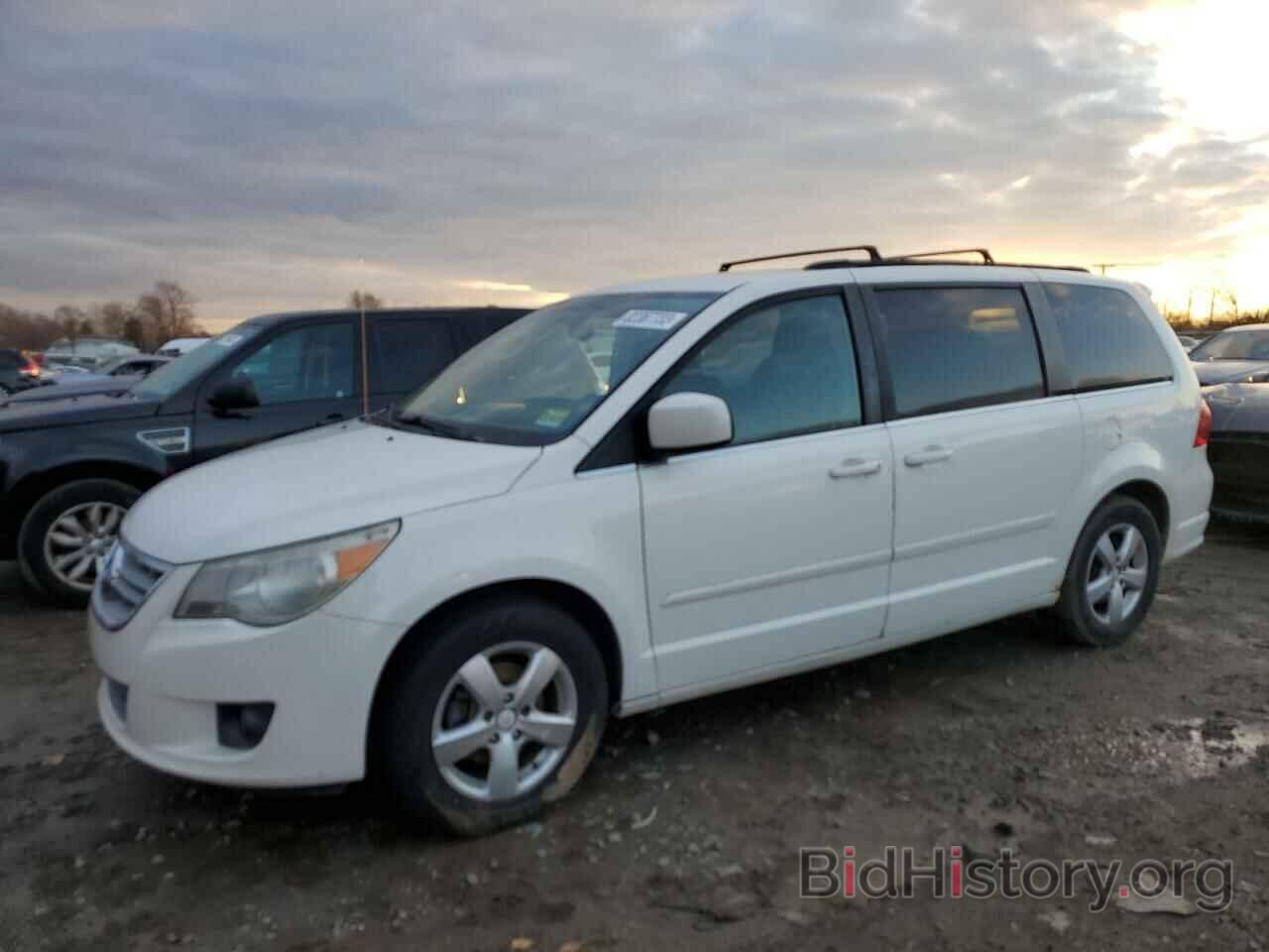 Фотография 2V4RW3DG1BR668323 - VOLKSWAGEN ROUTAN 2011