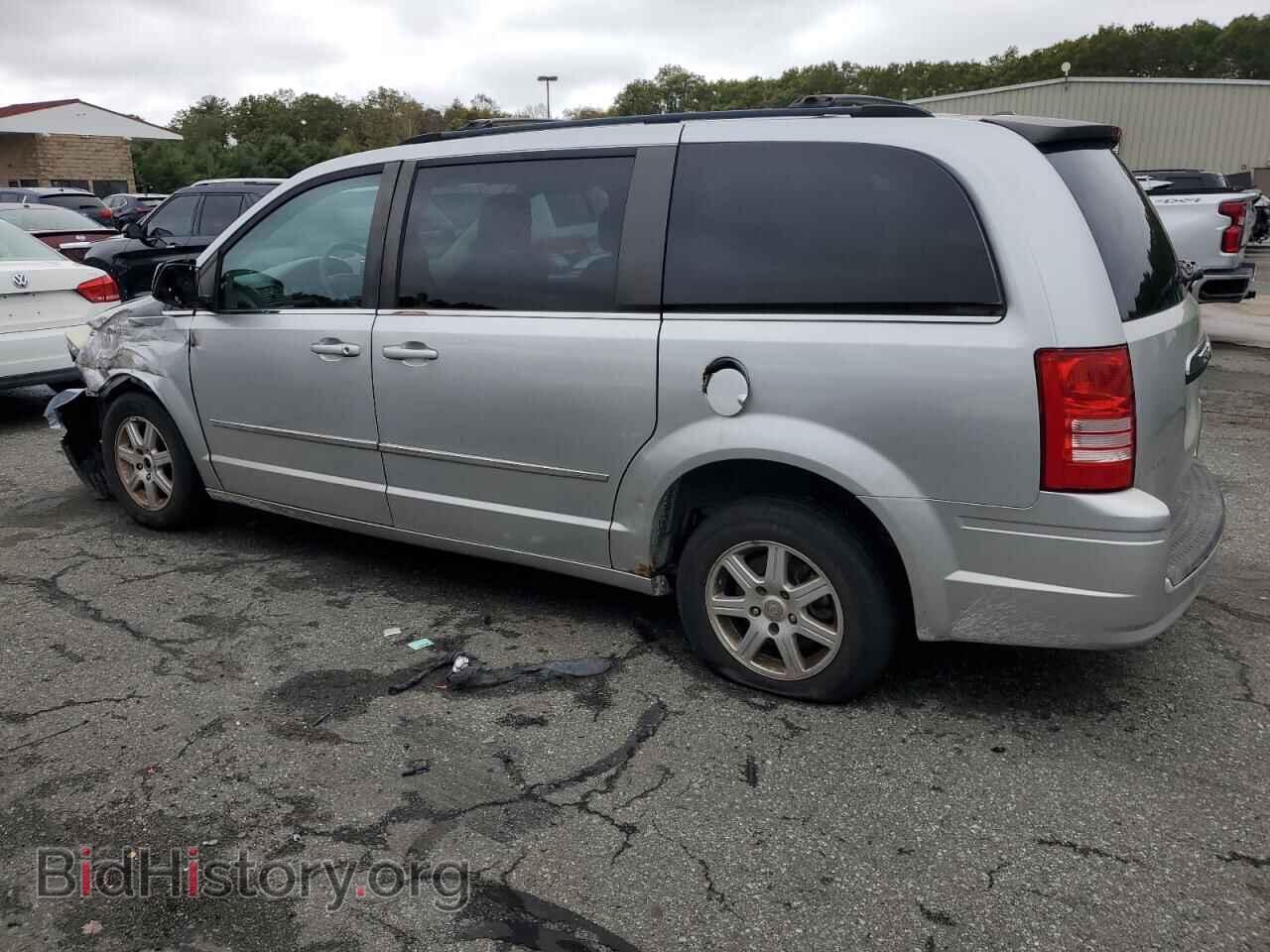 2010 CHRYSLER MINIVAN - VIN: 2A4RR5DX8AR365500 - Фото 2