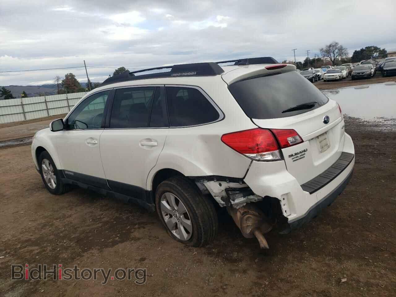 2011 SUBARU OUTBACK - VIN: 4S4BRCKC8B3438107 - Фото 2