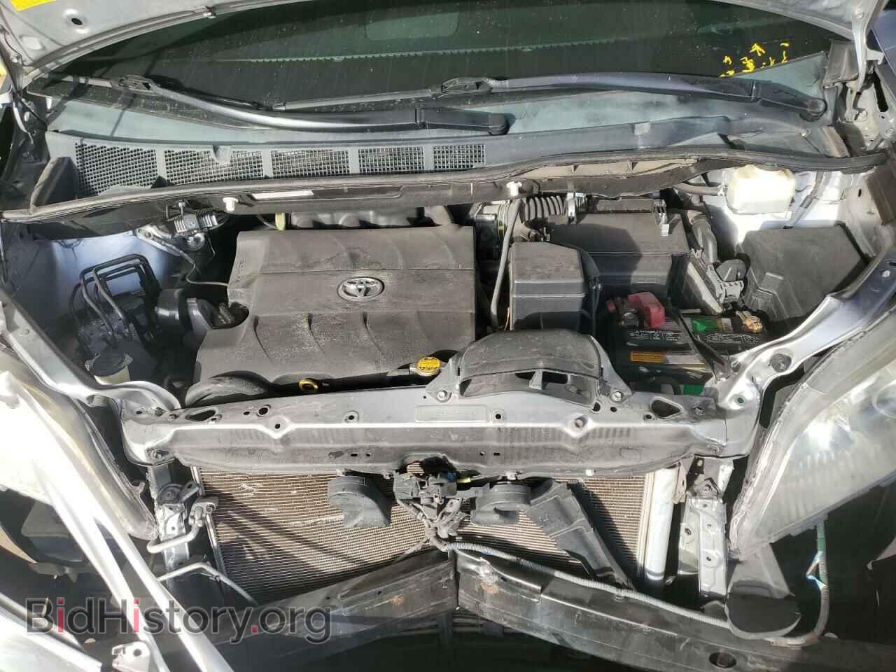 2011 TOYOTA All Models - VIN: 5TDKK3DC4BS045936 - Photo 12