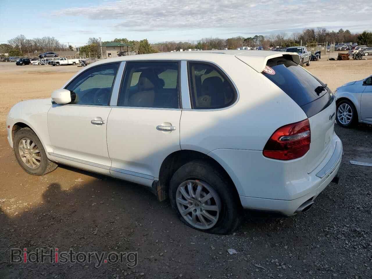 2010 PORSCHE CAYENNE - VIN: WP1AA2APXALA04161 - Photo 2