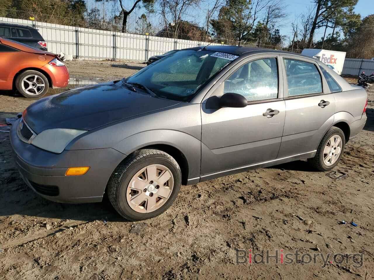 Photo 1FAHP34N67W343107 - FORD FOCUS 2007