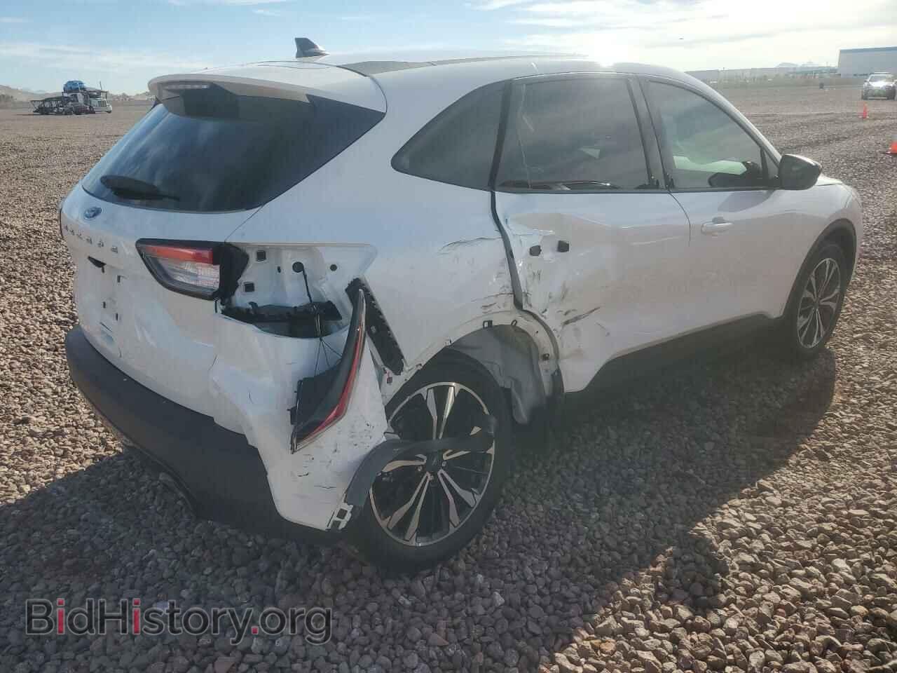 2022 FORD ESCAPE - VIN: 1FMCU0G68NUB65561 - Фото 3