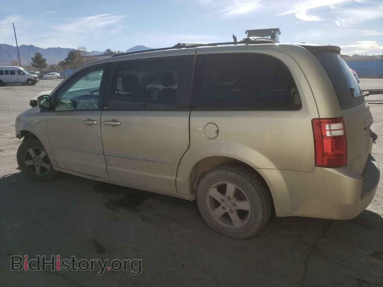2010 DODGE CARAVAN - VIN: 2D4RN5DX9AR270304 - Фото 2
