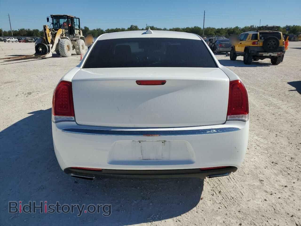 2016 CHRYSLER 300 - VIN: 2C3CCAEG2GH343306 - Фото 6