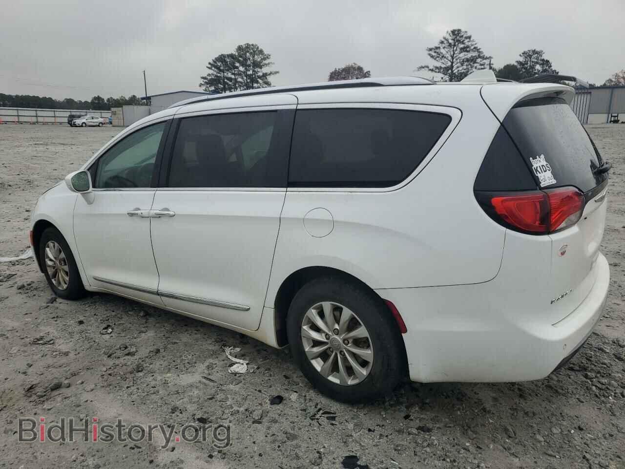 2018 CHRYSLER PACIFICA - VIN: 2C4RC1BG1JR131475 - Фото 2