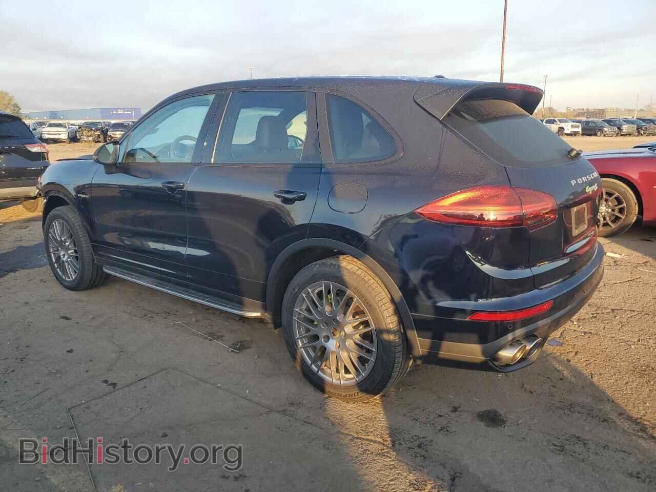 2016 PORSCHE CAYENNE - VIN: WP1AE2A27GLA62164 - Фото 2