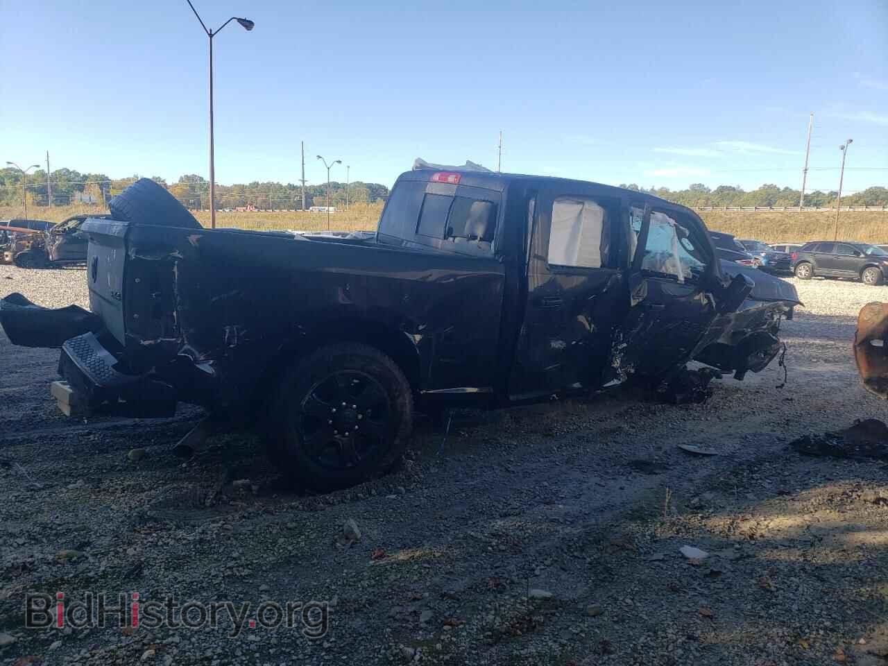 2017 RAM All Models - VIN: 3C6UR5DJ8HG776608 - Photo 3