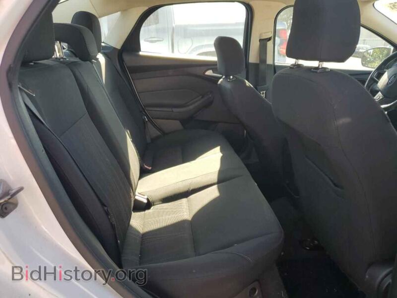 2015 Ford FOCUS (VIN 1FADP3F24FL355595) — photo 10 of 12