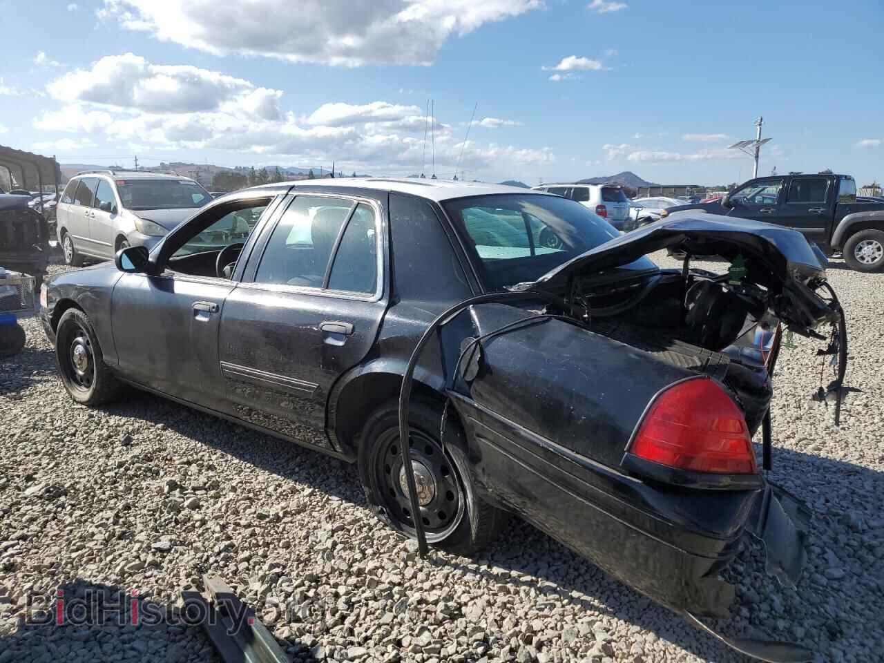 2011 FORD CROWN VIC - VIN: 2FABP7BV2BX131916 - Фото 2