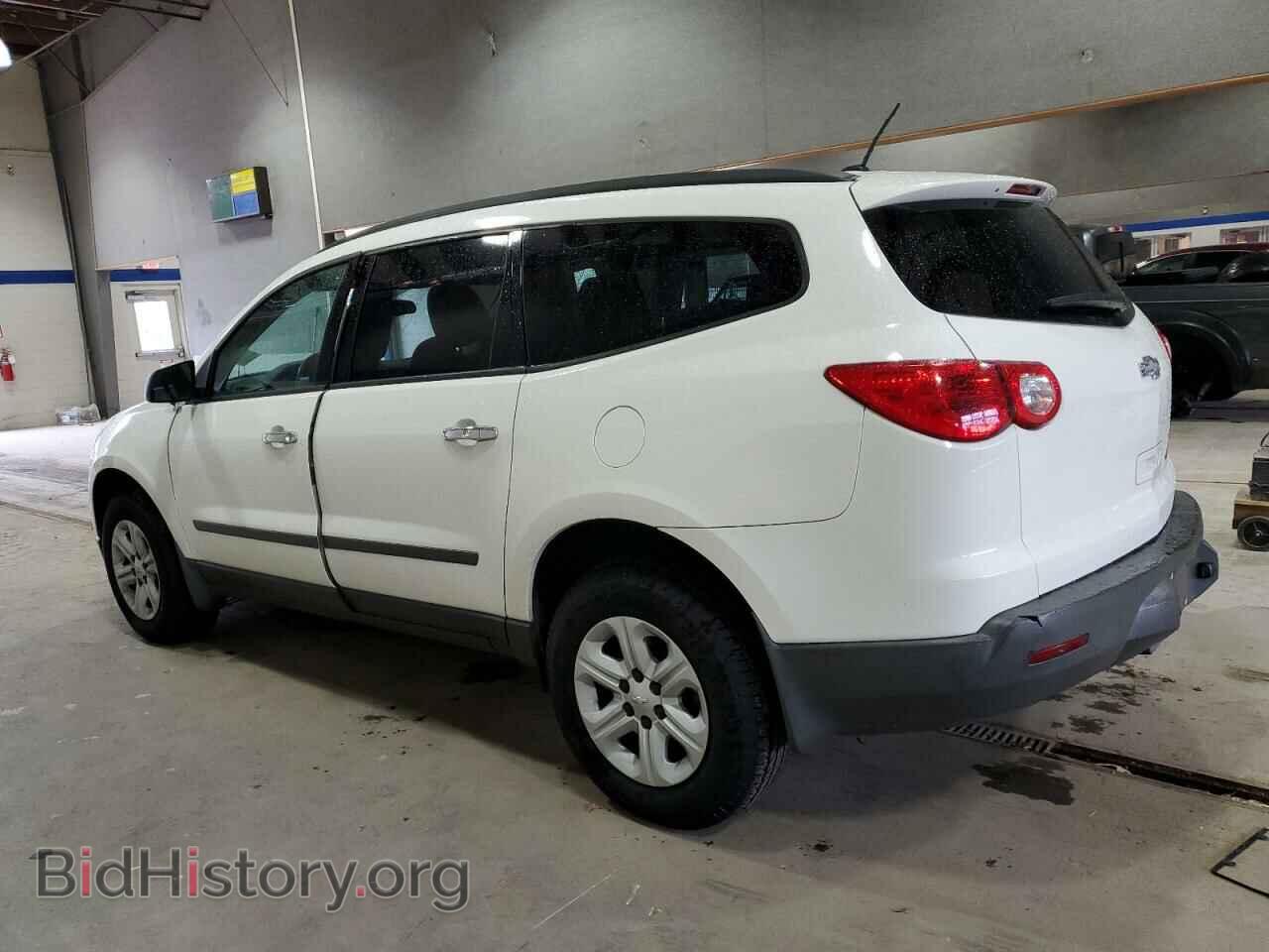 2012 CHEVROLET TRAVERSE - VIN: 1GNKRFED4CJ353151 - Фото 2