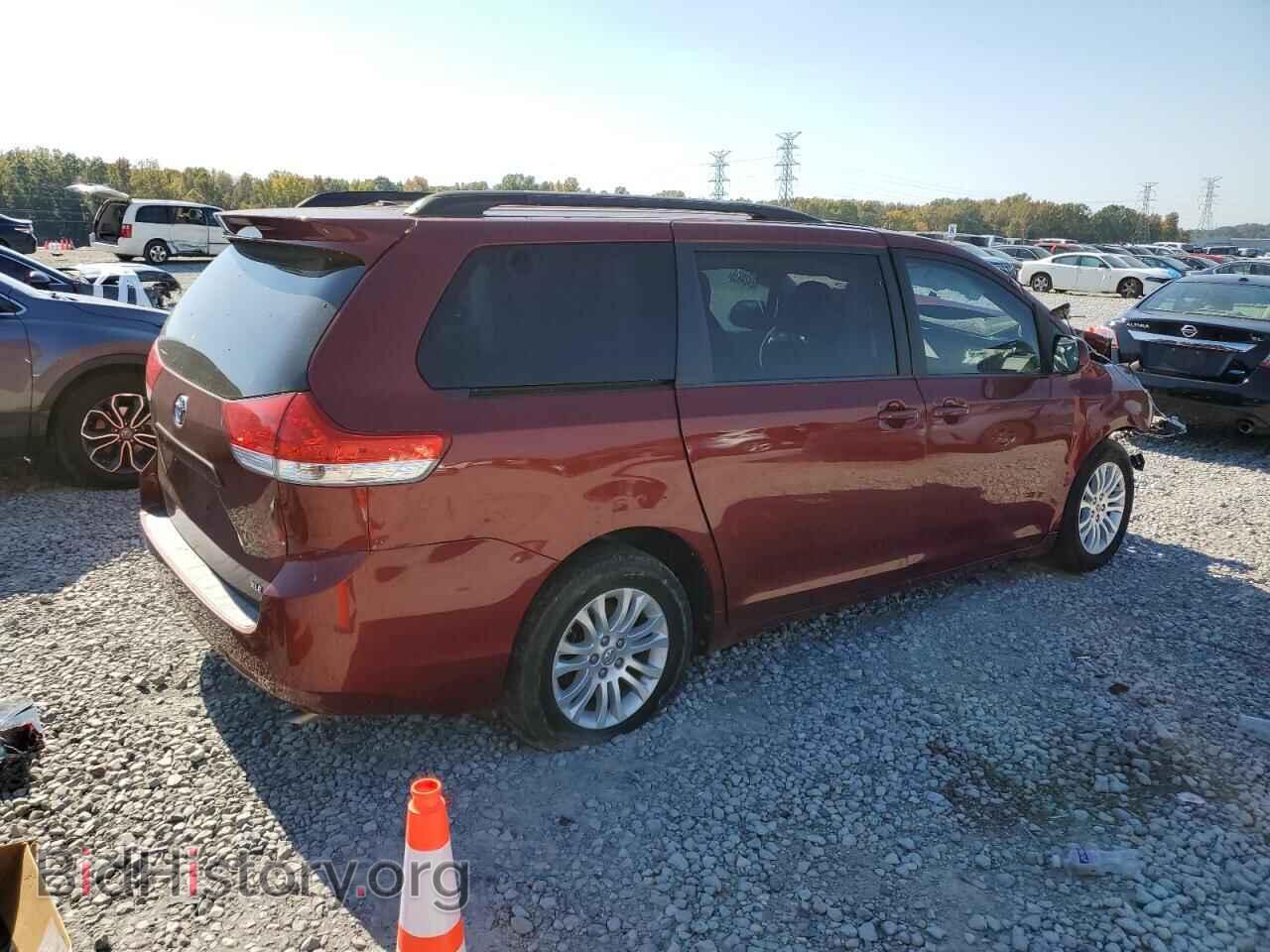 2013 TOYOTA All Models - VIN: 5TDYK3DC8DS303310 - Фото 3