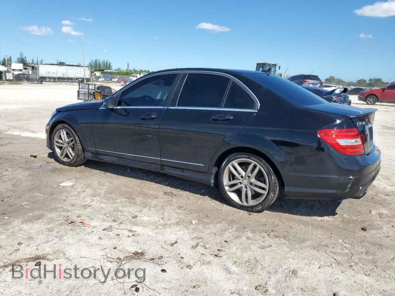 2014 MERCEDES-BENZ C-CLASS - VIN: WDDGF4HB2EA961524 - Фото 2
