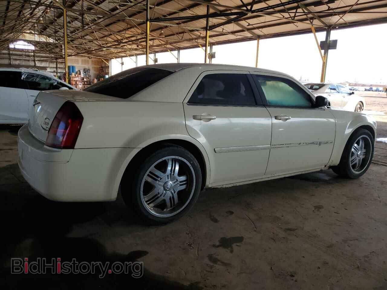 2005 CHRYSLER 300 - VIN: 2C3JA43R15H185198 - Фото 3