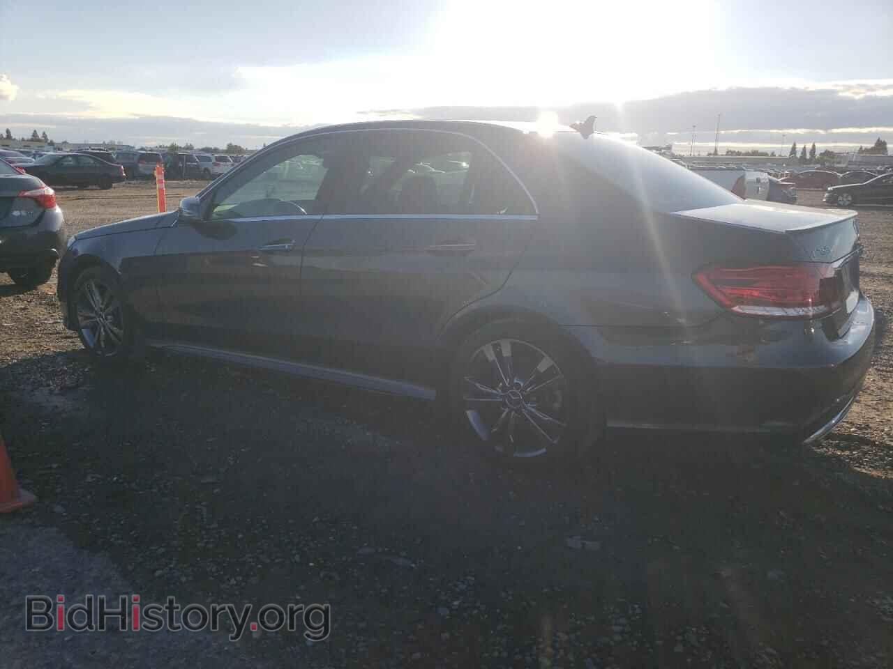 2015 MERCEDES-BENZ E-CLASS - VIN: WDDHF5KB8FB140653 - Фото 2