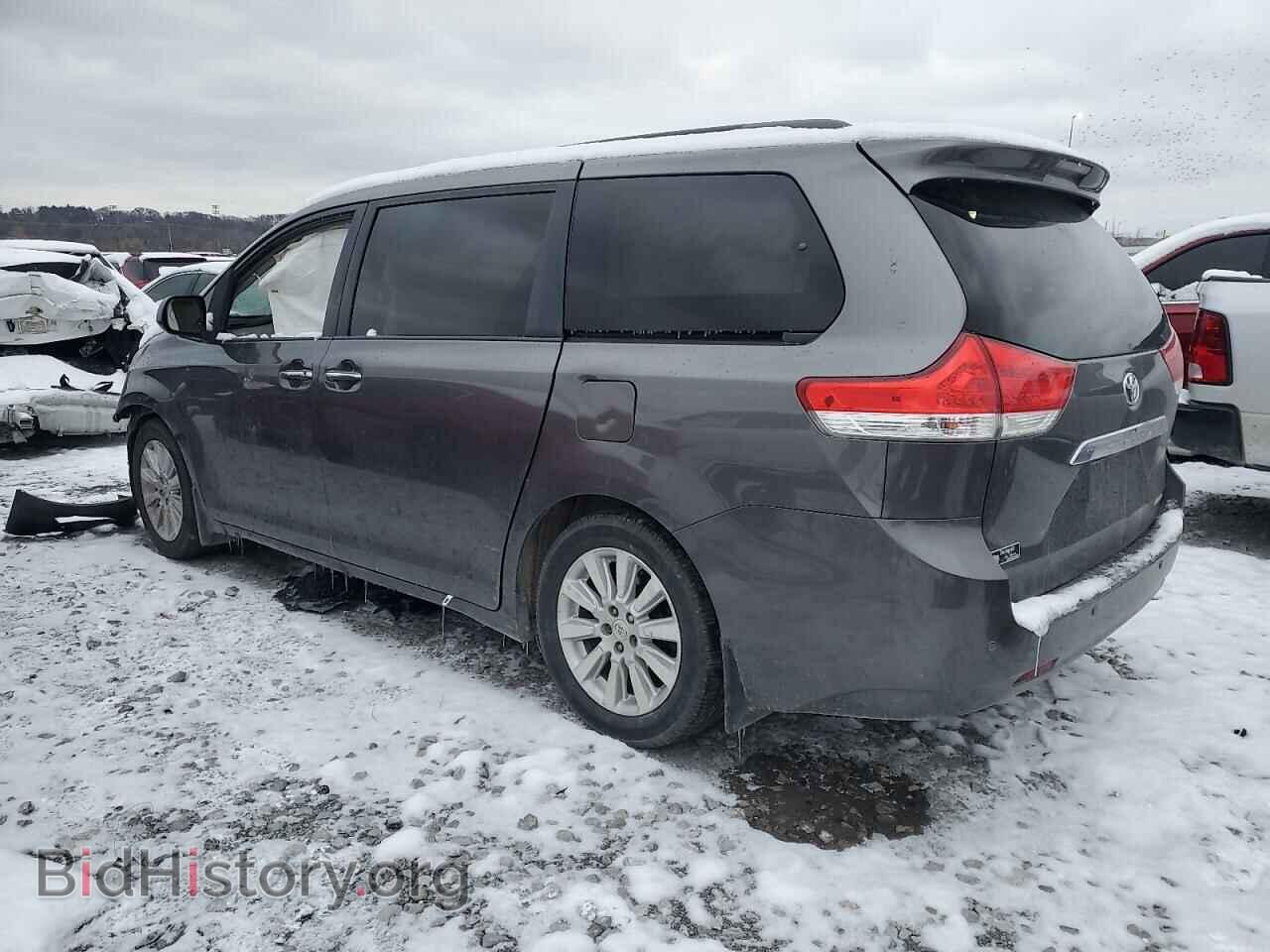 2011 TOYOTA All Models - VIN: 5TDYK3DC5BS022322 - Фото 2