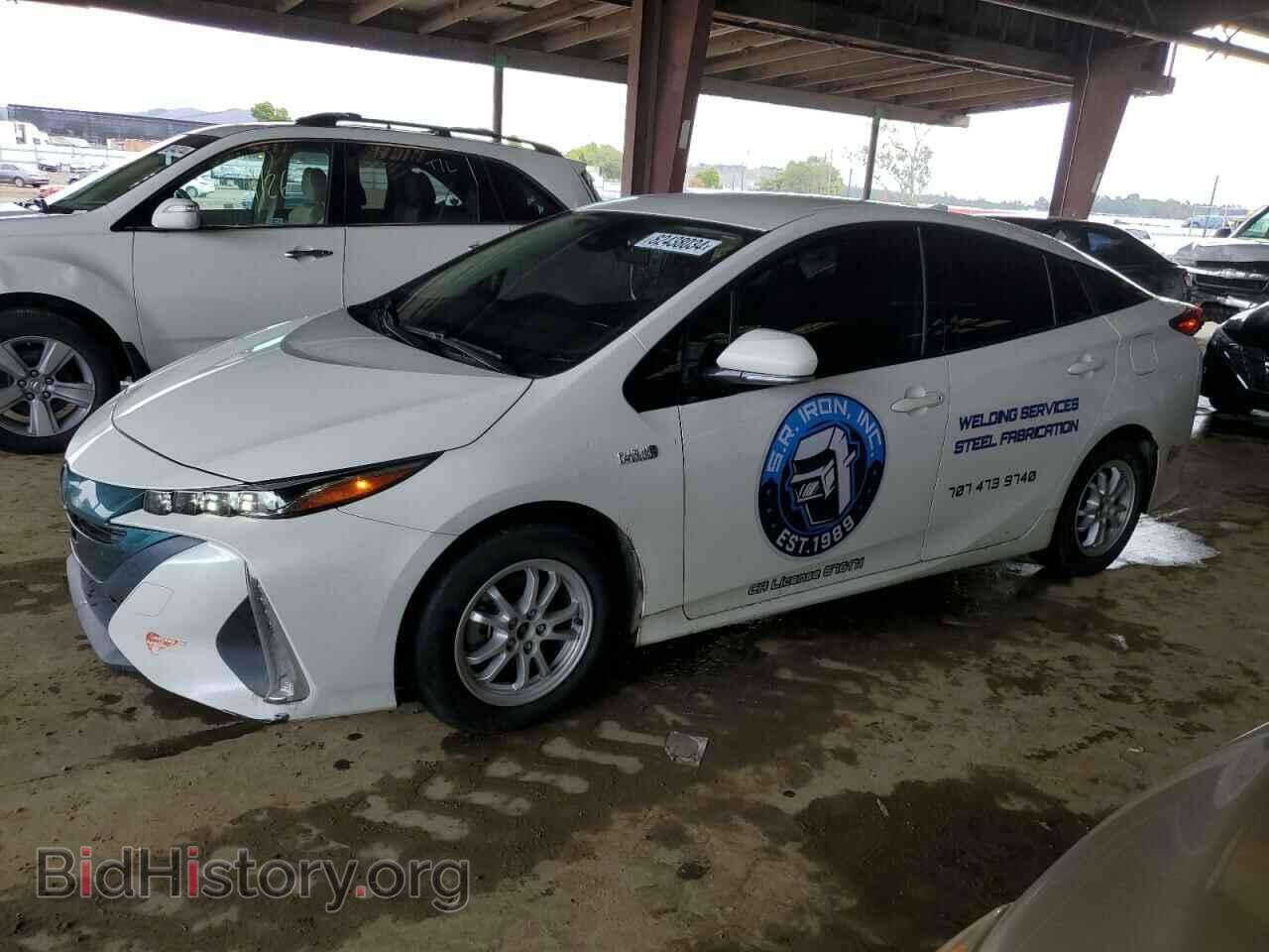Фотография JTDKARFP5H3041751 - TOYOTA PRIUS 2017