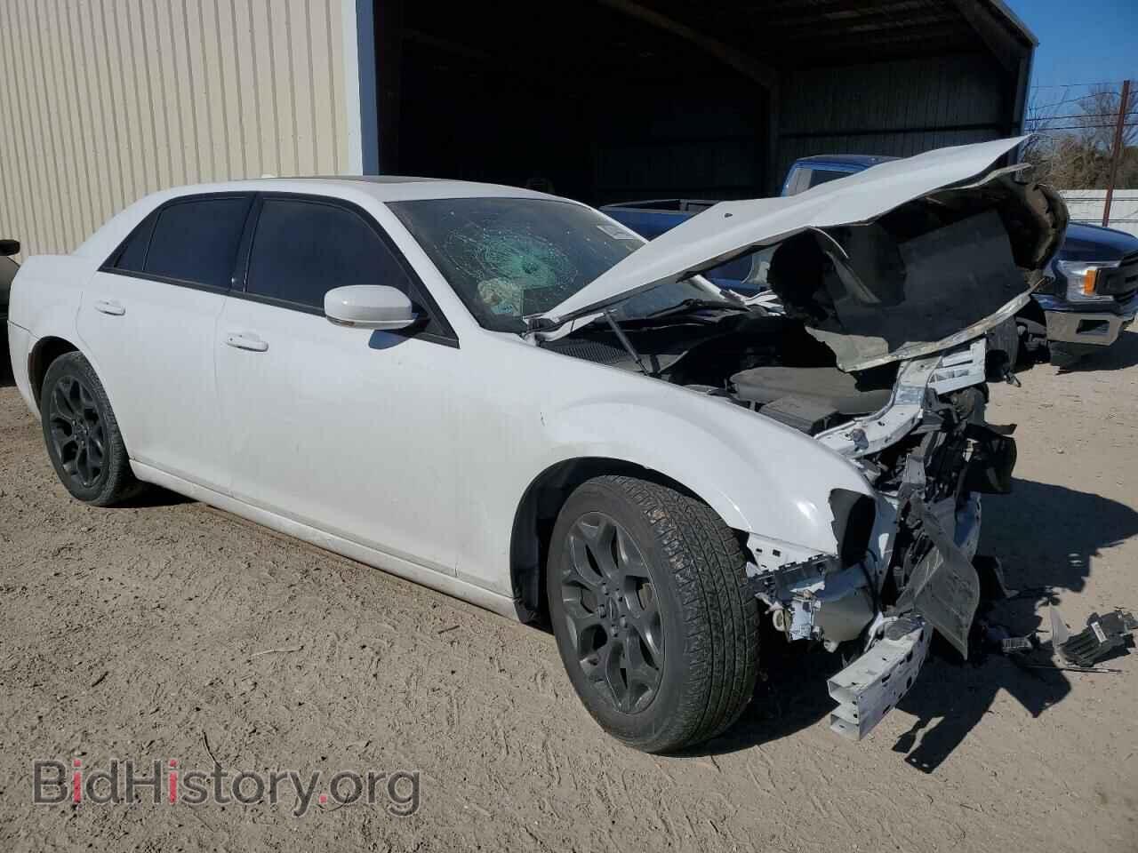 2018 CHRYSLER 300 - VIN: 2C3CCAGG0JH241040 - Фото 4