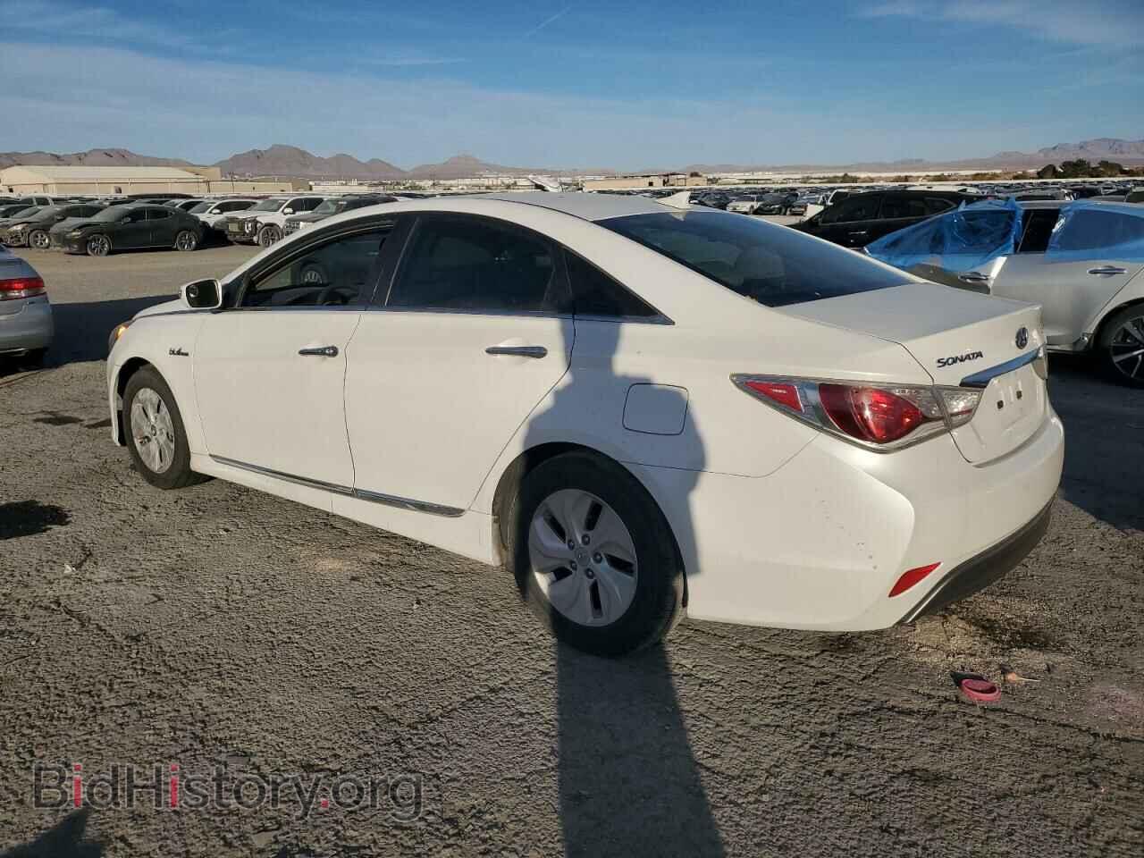 2014 HYUNDAI SONATA - VIN: KMHEC4A43EA108356 - Фото 2
