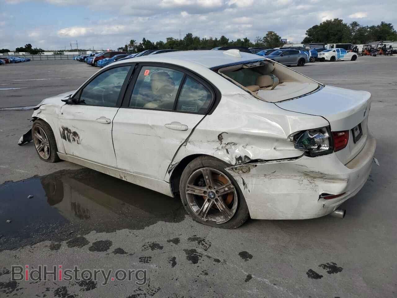 2014 BMW 3 SERIES - VIN: WBA3B1G51ENN90599 - Фото 2