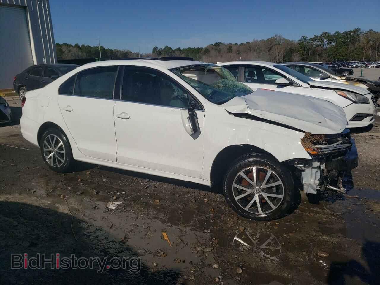 2017 VOLKSWAGEN JETTA - VIN: 3VWDB7AJ8HM227034 - Photo 4