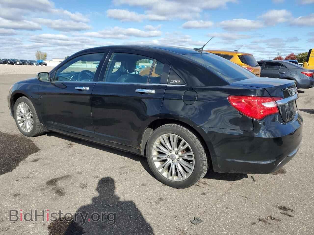 2012 CHRYSLER 200 - VIN: 1C3CCBCGXCN277954 - Фото 2