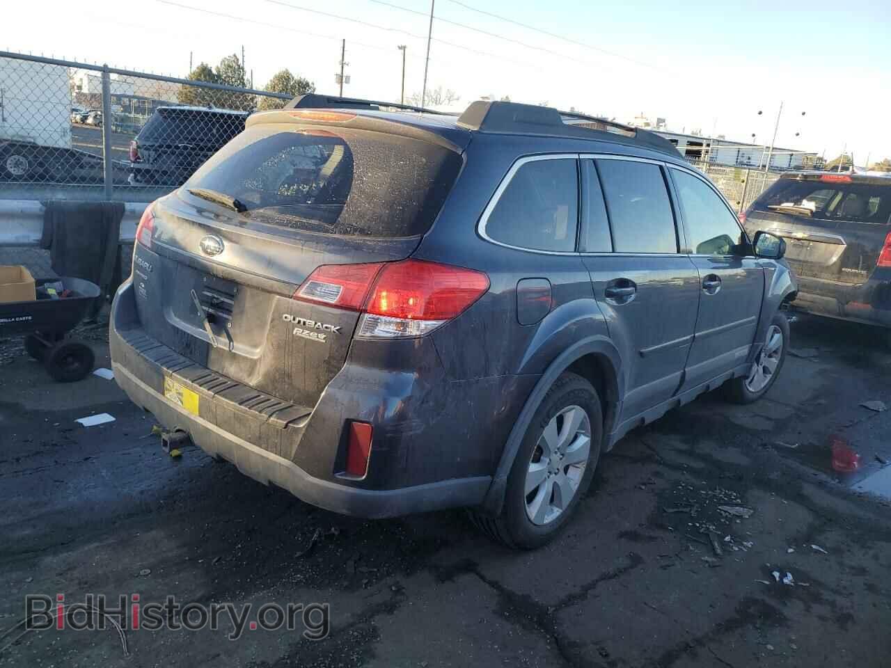 2011 SUBARU OUTBACK - VIN: 4S4BRBCC5B3324235 - Фото 3