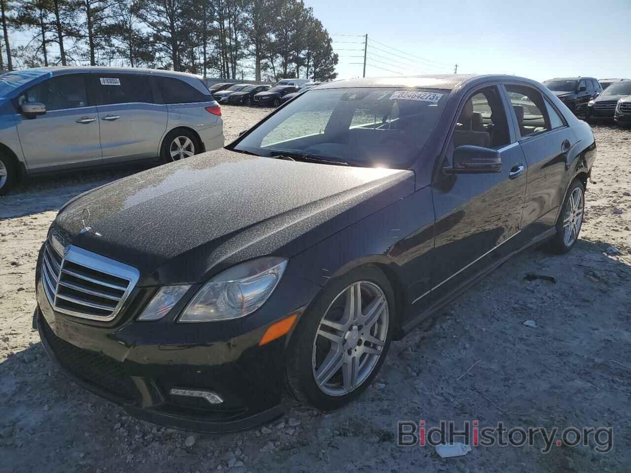 Photo WDDHF7CB9AA157440 - MERCEDES-BENZ E-CLASS 2010