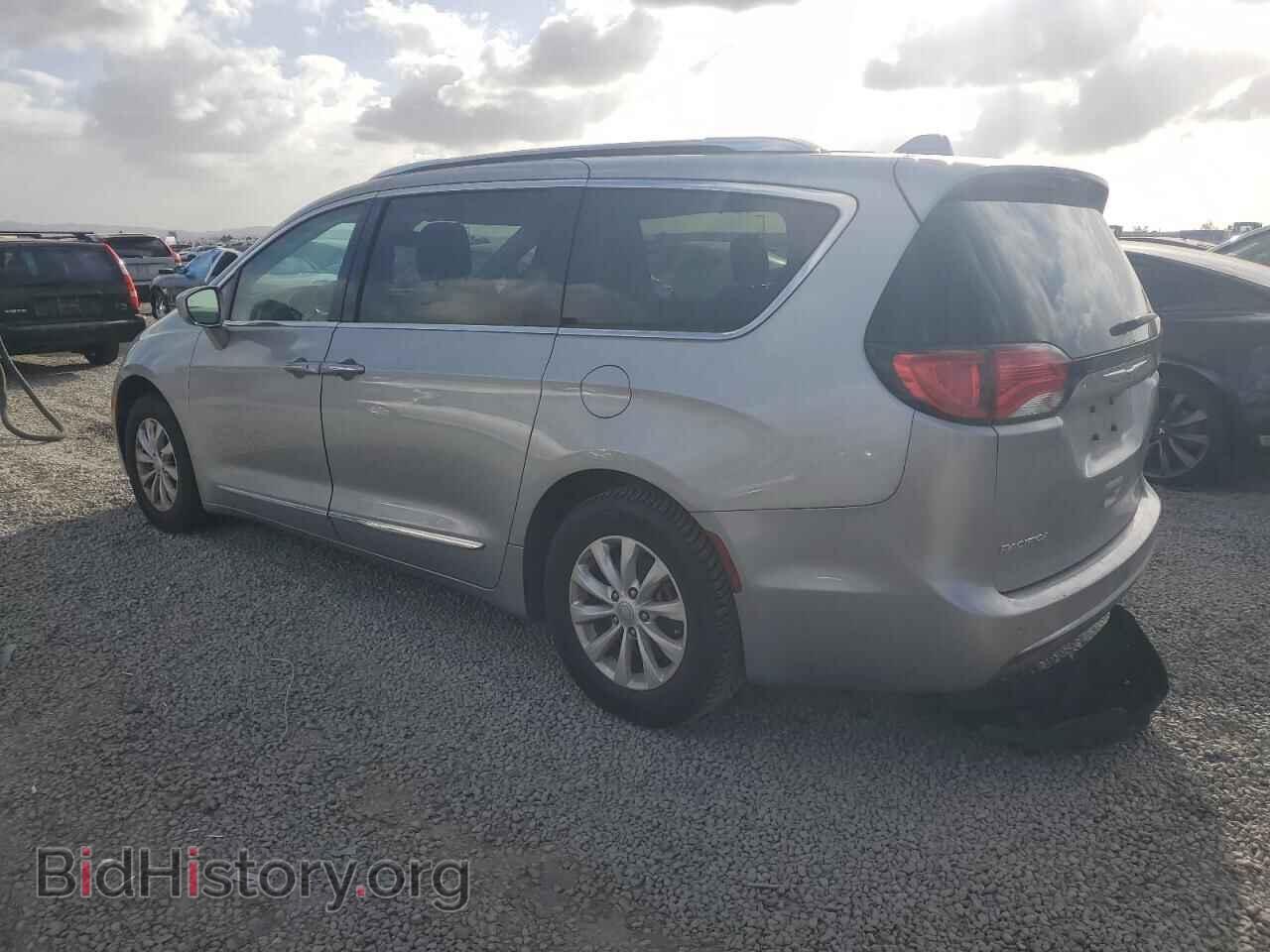 2019 CHRYSLER PACIFICA - VIN: 2C4RC1BG4KR603475 - Фото 2