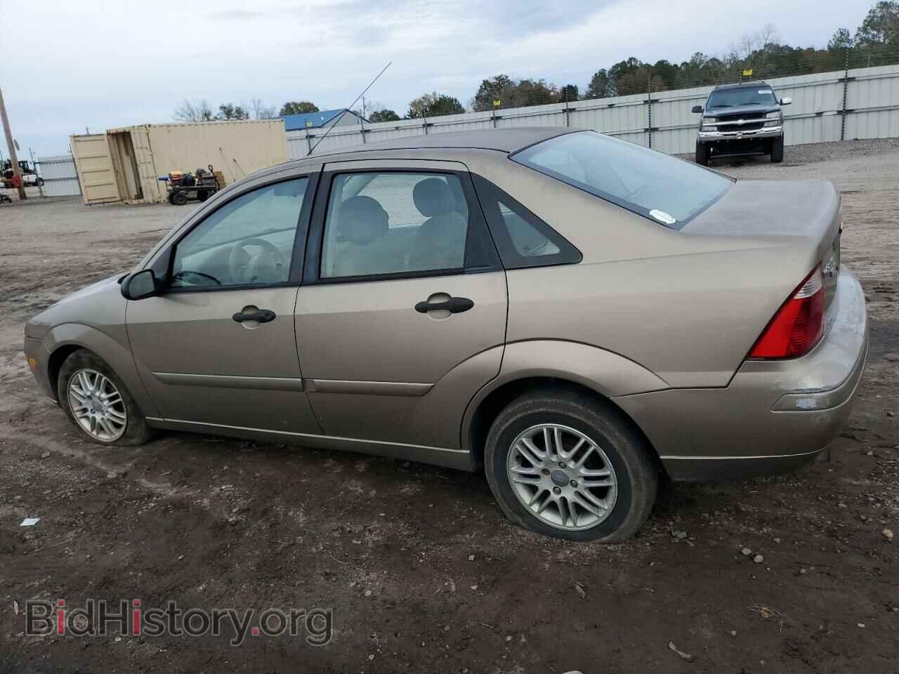2005 FORD FOCUS - VIN: 1FAFP34N85W117090 - Фото 2