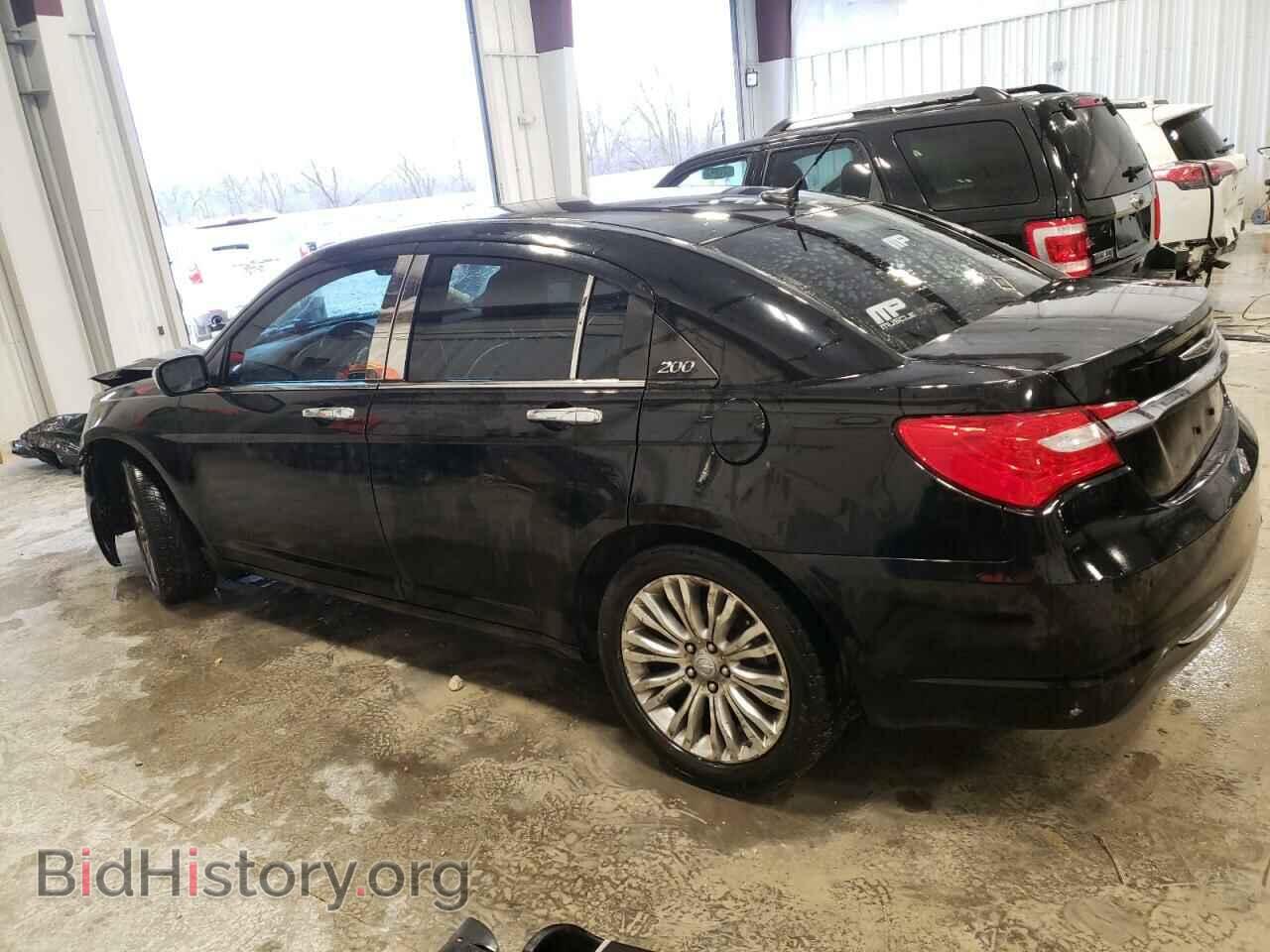 2011 CHRYSLER 200 - VIN: 1C3BC2FBXBN600717 - Фото 2