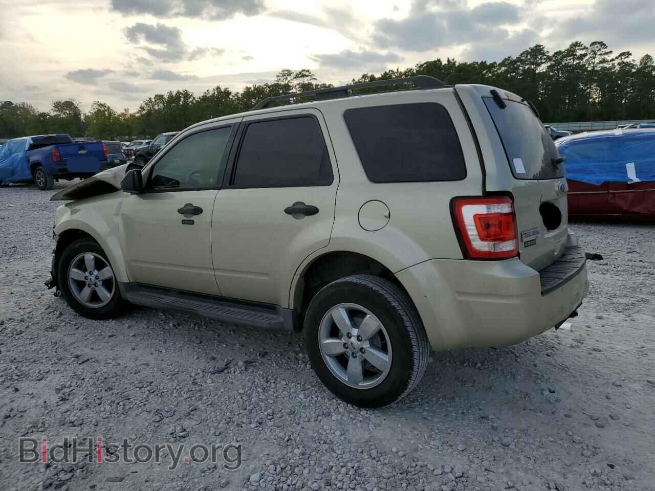 2010 FORD ESCAPE - VIN: 1FMCU0D75AKA71401 - Фото 2