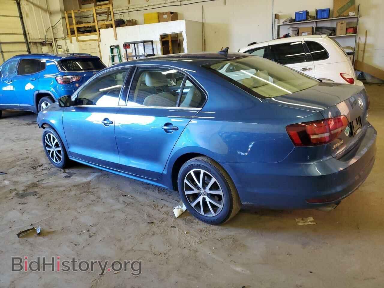 2017 VOLKSWAGEN JETTA - VIN: 3VWDB7AJ3HM321905 - Фото 2