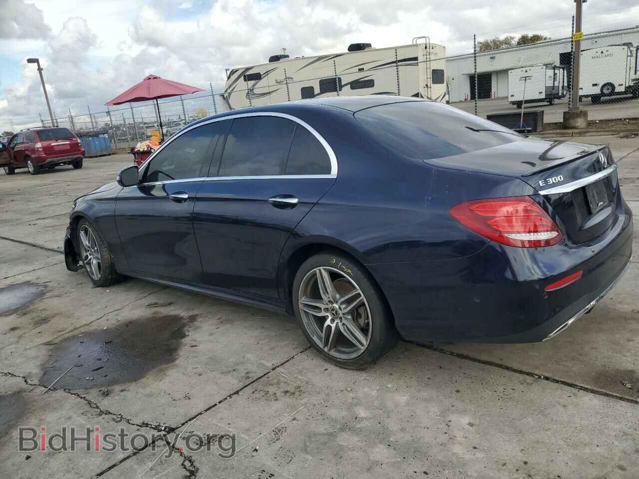 2018 MERCEDES-BENZ E-CLASS - VIN: WDDZF4JB3JA465001 - Фото 2