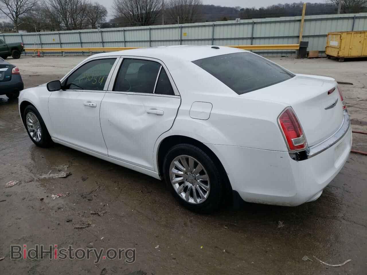 2013 CHRYSLER 300 - VIN: 2C3CCAAG5DH517032 - Фото 2