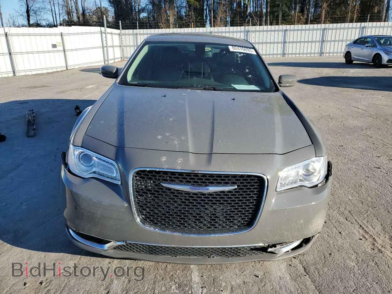 2019 CHRYSLER 300 - VIN: 2C3CCAAG0KH663089 - Фото 5