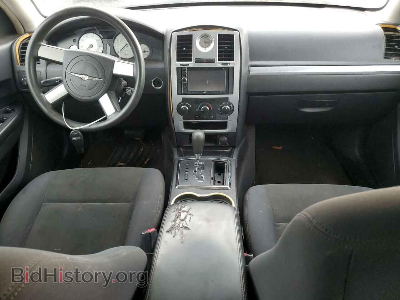 2010 CHRYSLER 300 - VIN: 2C3CA4CD5AH164071 - Фото 8
