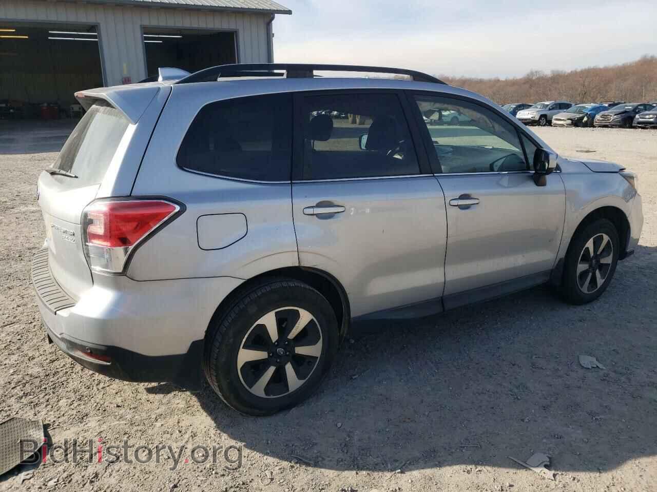 2017 SUBARU FORESTER - VIN: JF2SJARC1HH426268 - Фото 3