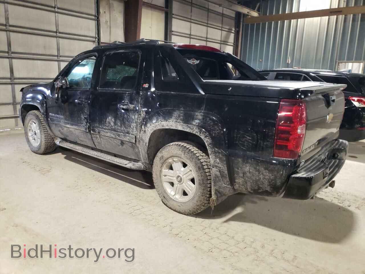 2011 CHEVROLET AVALANCHE - VIN: 3GNTKFE36BG207687 - Фото 2