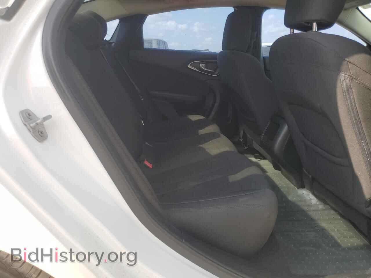 2015 CHRYSLER 200 - VIN: 1C3CCCABXFN584459 - Фото 10