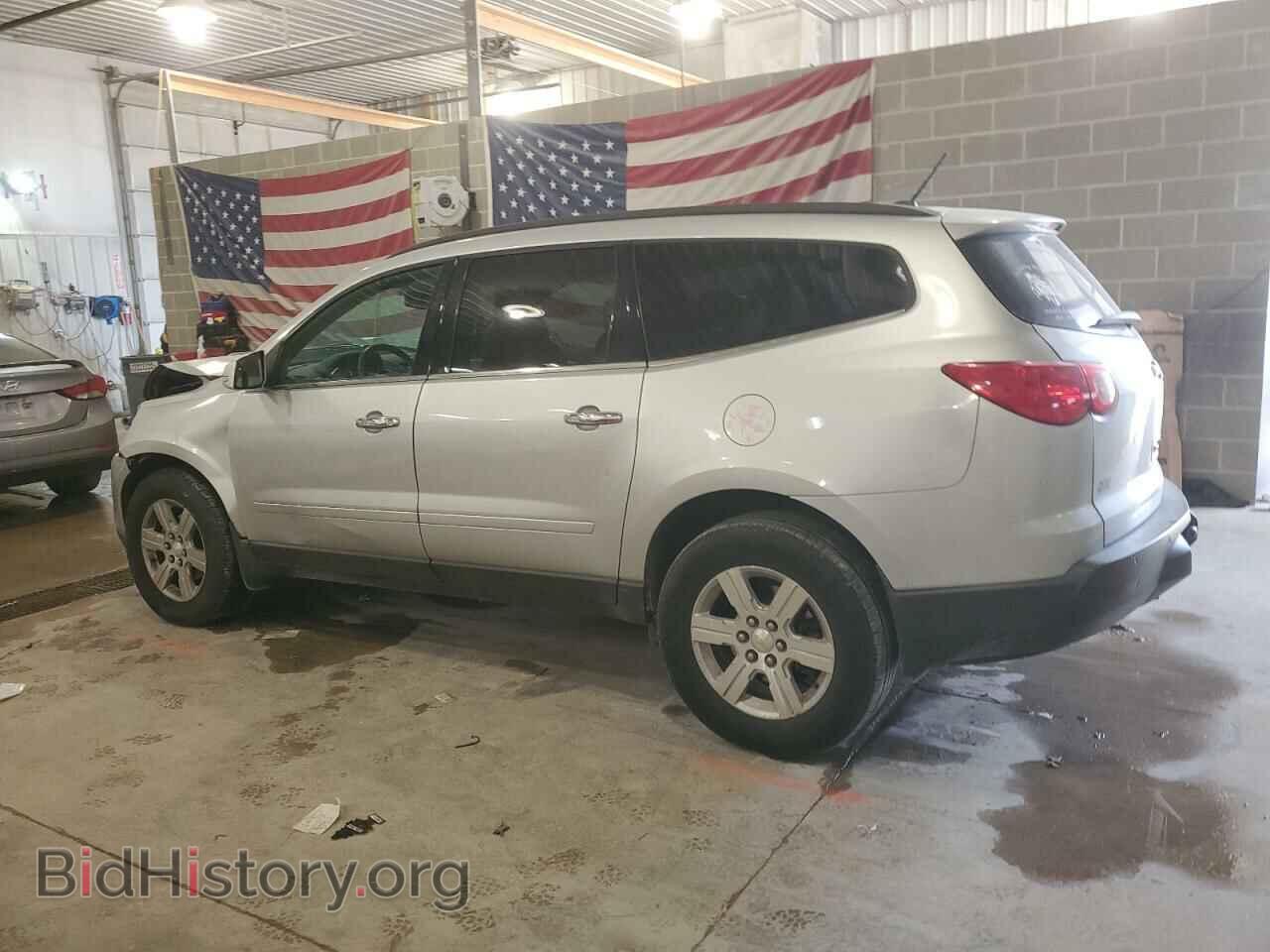 2011 CHEVROLET TRAVERSE - VIN: 1GNKRJED4BJ248255 - Фото 2