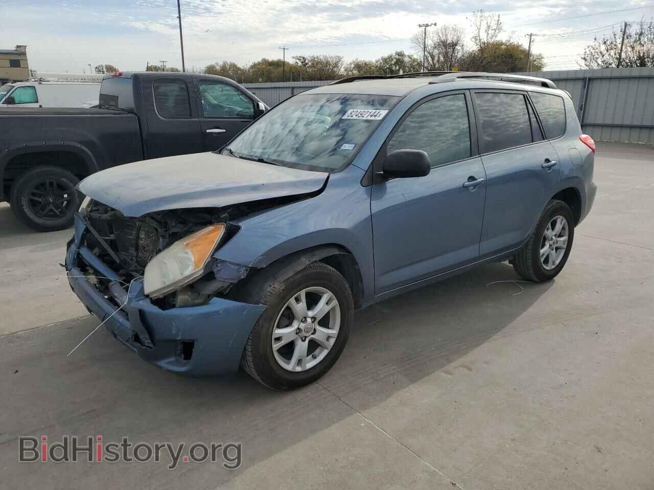 Photo 2T3ZF4DV5BW105845 - TOYOTA RAV4 2011