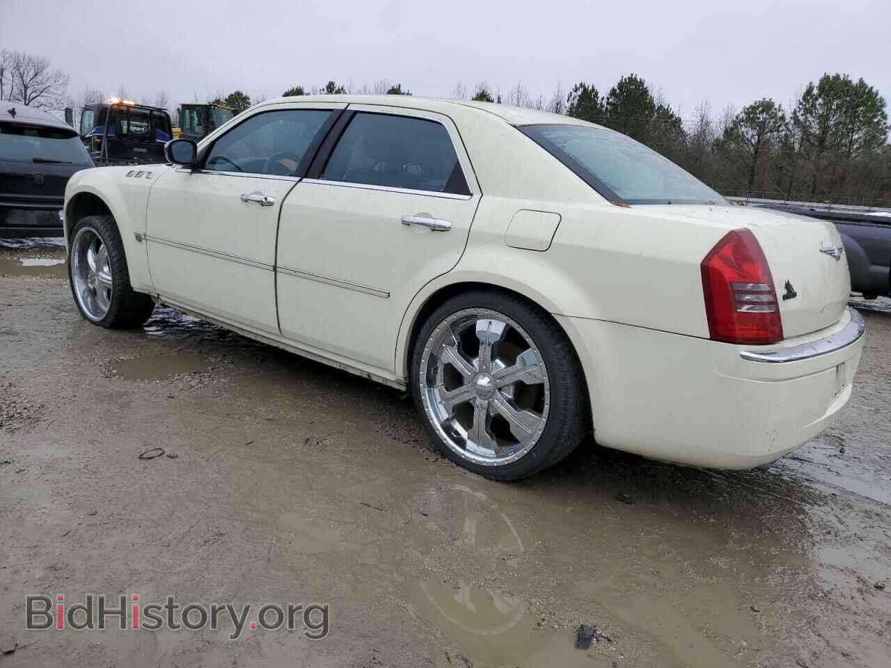 2005 CHRYSLER 300 - VIN: 2C3JA63H55H579807 - Фото 2