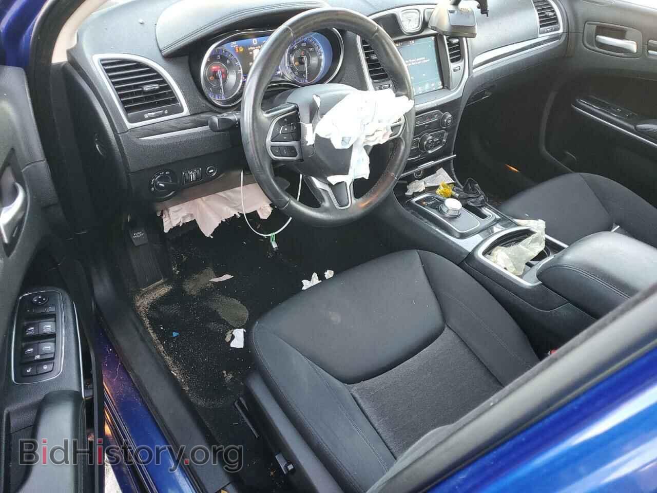 2019 CHRYSLER 300 - VIN: 2C3CCAAG9KH654469 - Фото 8