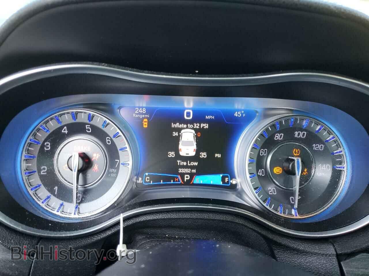 2019 CHRYSLER 300 - VIN: 2C3CCAAG9KH654469 - Фото 9