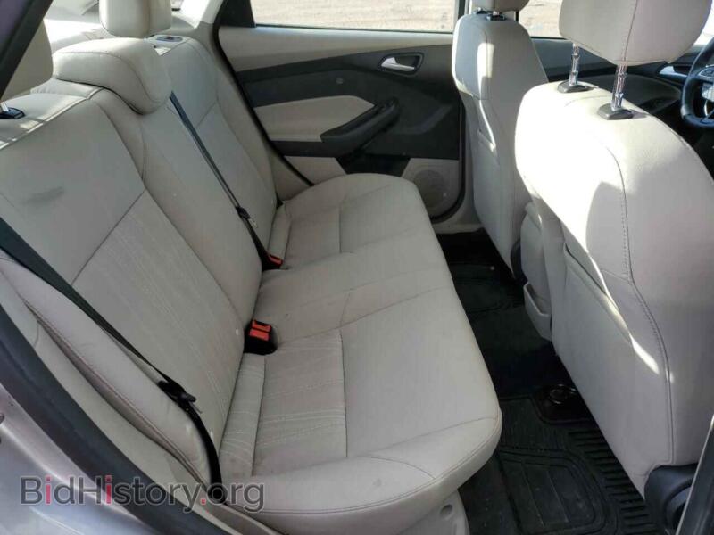 2017 Ford FOCUS (VIN 1FADP3FE0HL333087) — photo 10 of 12