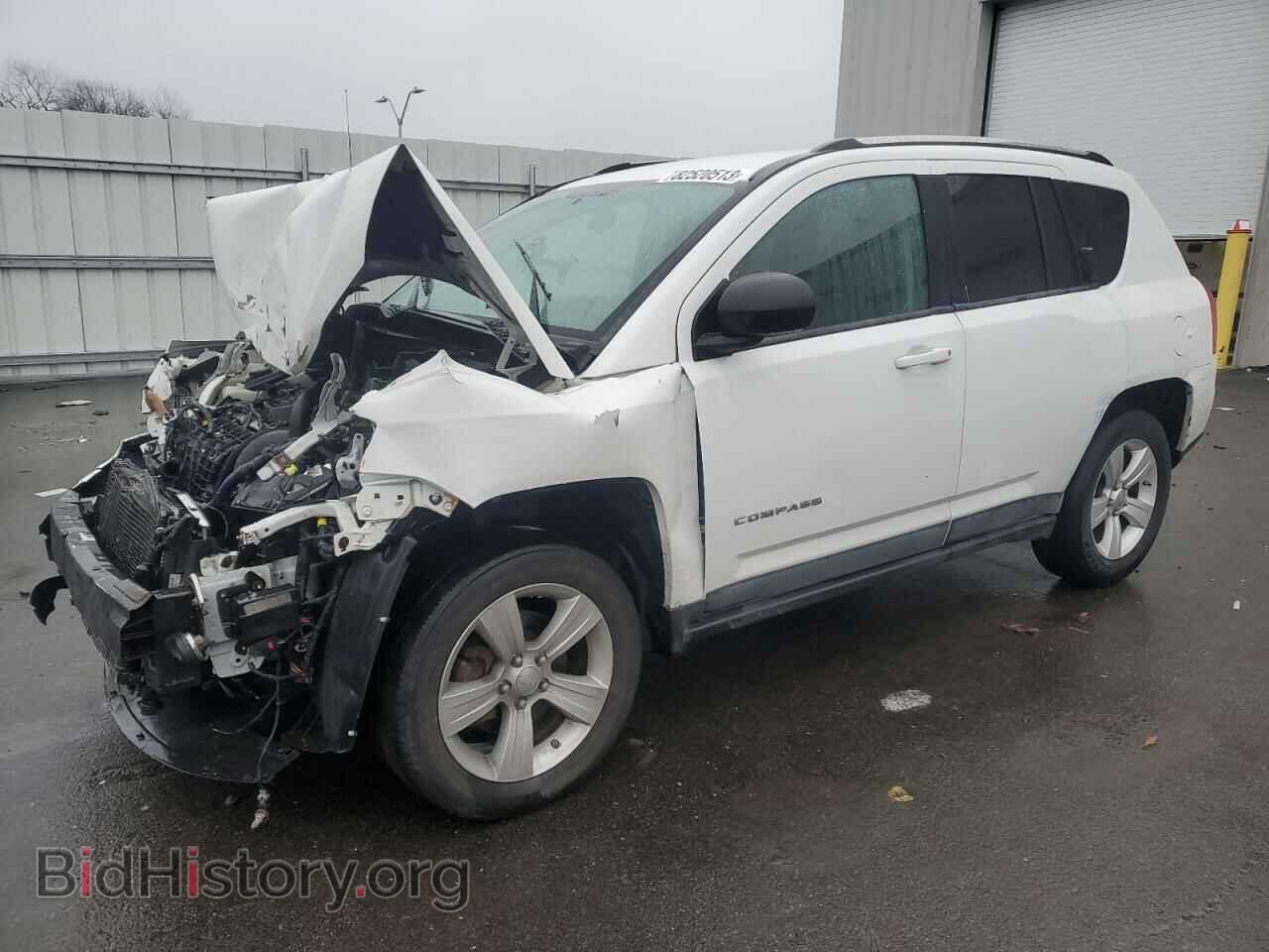 Photo 1J4NF1FB3BD244962 - JEEP COMPASS 2011